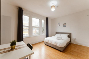 Great Rooms in Plaistow